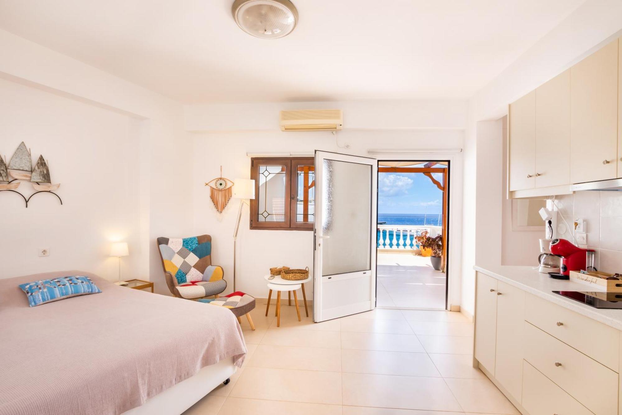 Mimis & Connie 2 Apartment Karpathos Town  Exterior photo